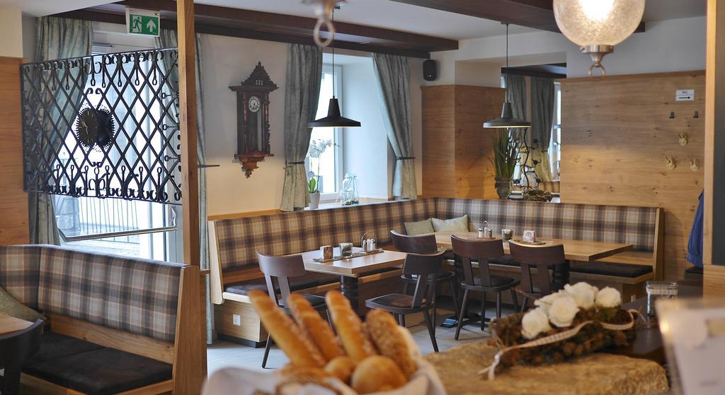 Gasthof Schiefer Zur Zugbruecke Kreuzen  Εξωτερικό φωτογραφία